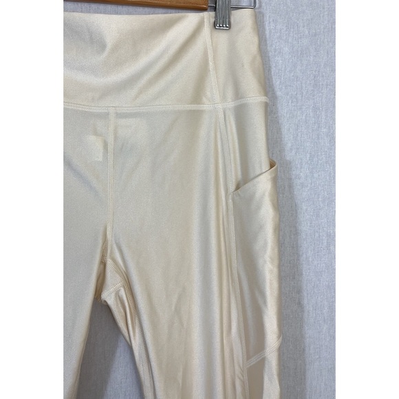 NWT Oasis PureLuxe High-Waisted Shine 7/8 Legging in Buttercreme Shine size M - Picture 4 of 7